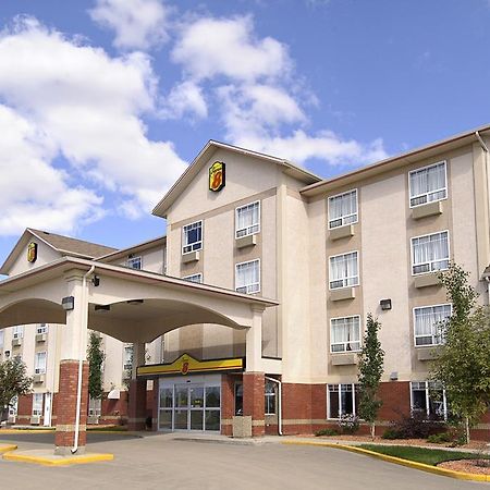 Super 8 By Wyndham High Level Ab Exterior foto